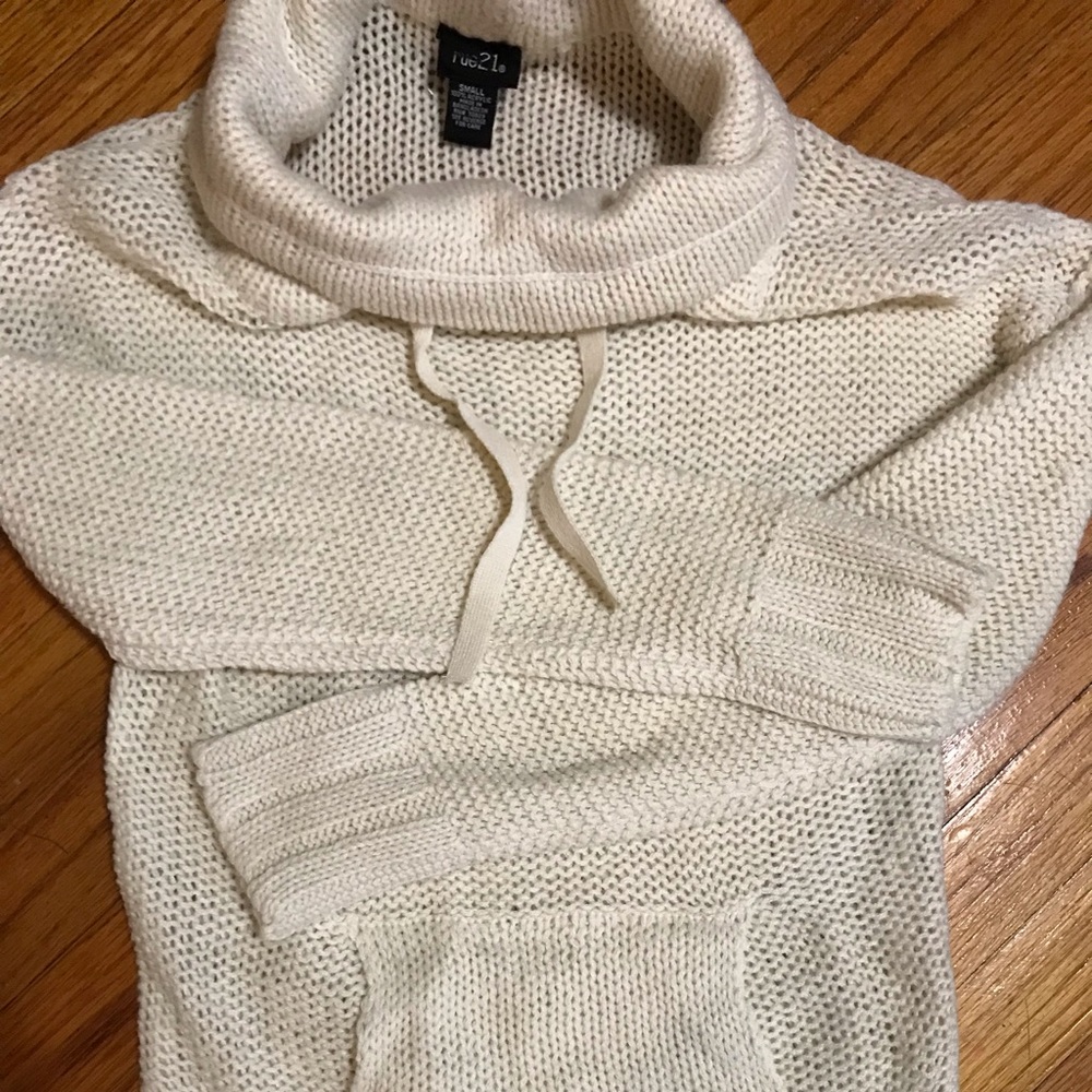 Cream loose knit Sweater